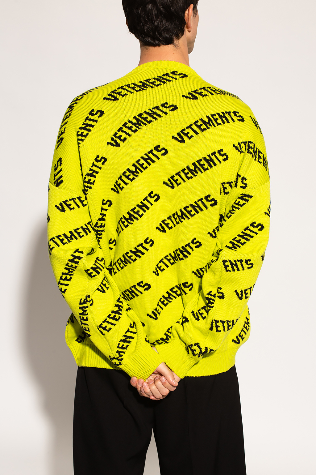 VETEMENTS ロコ刺繍ヒニ UE54HA100Y9676 NEONYELLOW Vetements Oversized Logo Knitwear Neon Yellow Men's - US